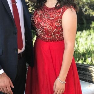 Dave and Johnny Full length Prom gown.